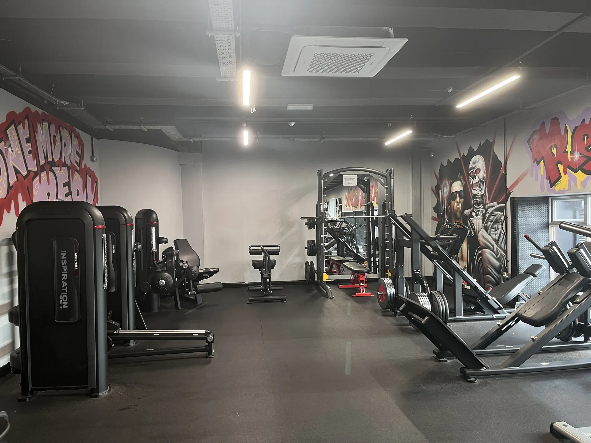 Leg press and strength machines